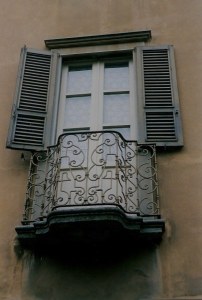 Bergamo Alta tiny balcony