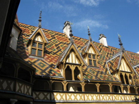 Roofline patterns Hospices de Beaune